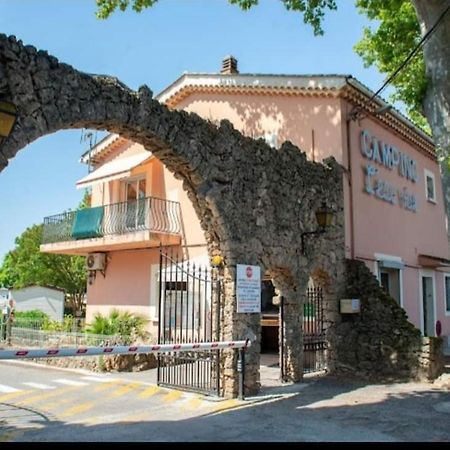 Mobil Home L'Eau Vive Les Arcs-sur-Argens Exterior photo